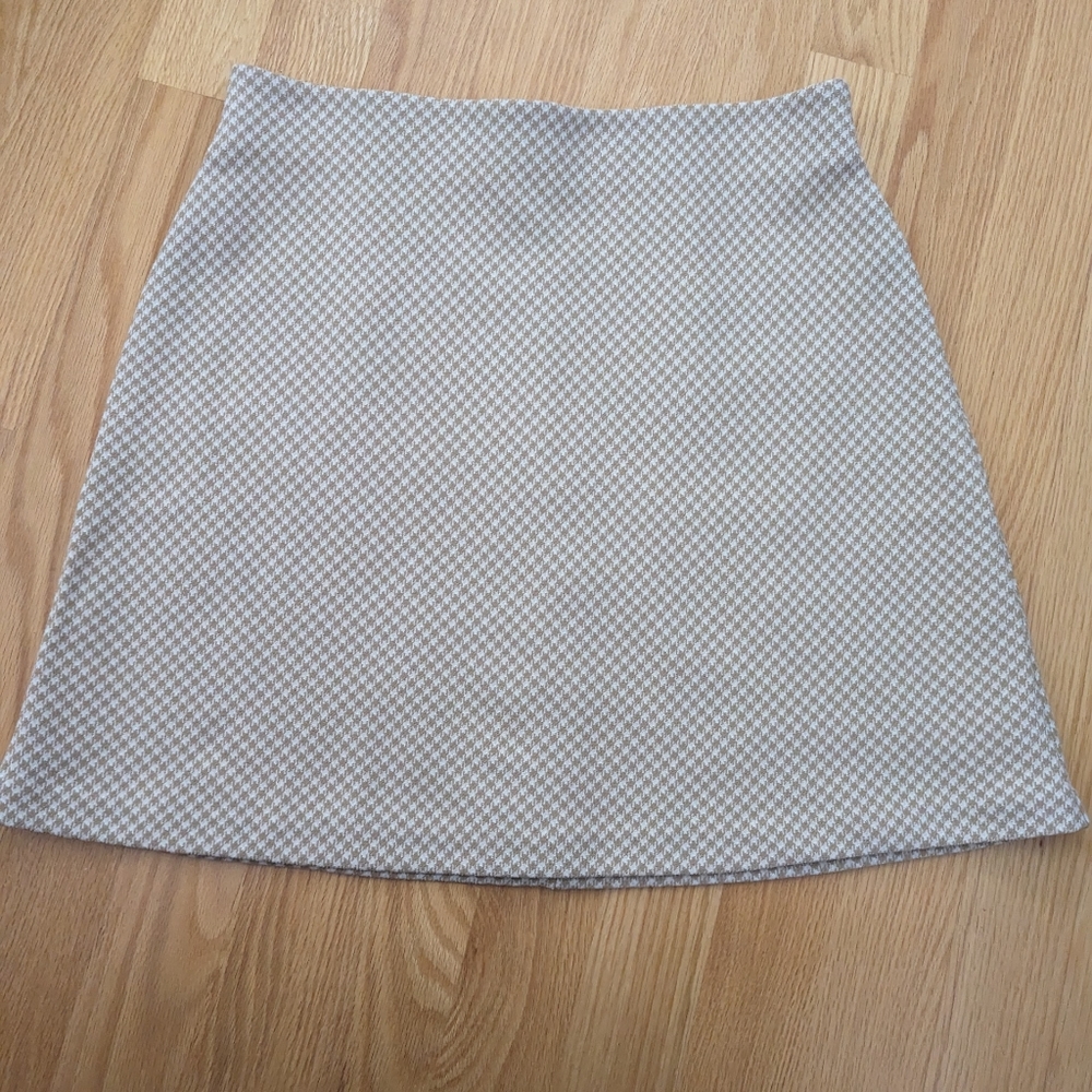 Aritzia Wilfred Classic Mini Skirt